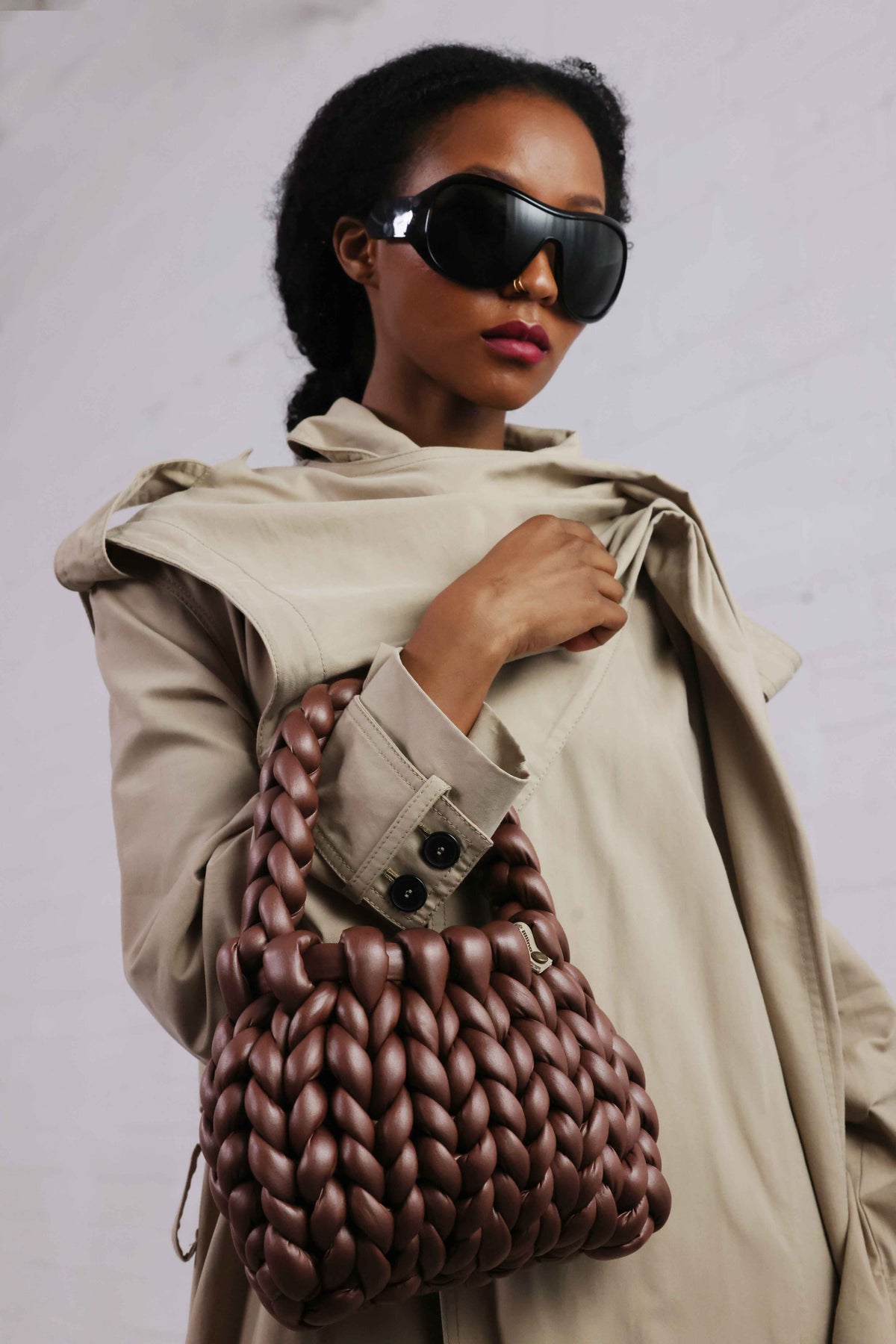 velvet handbag, chunky velvet bag, statement handbag, designer velvet bag, luxury soft bag, handmade velvet bag, unique fashion bag, trendy soft bag, machine washable handbag, elegant evening bag, soft chunky velvet handbag for everyday wear, handmade statement bag with a long handle, luxury machine washable bag for special occasions, unique velvet crossbody bag for women, fashion-forward plush bag with scarf