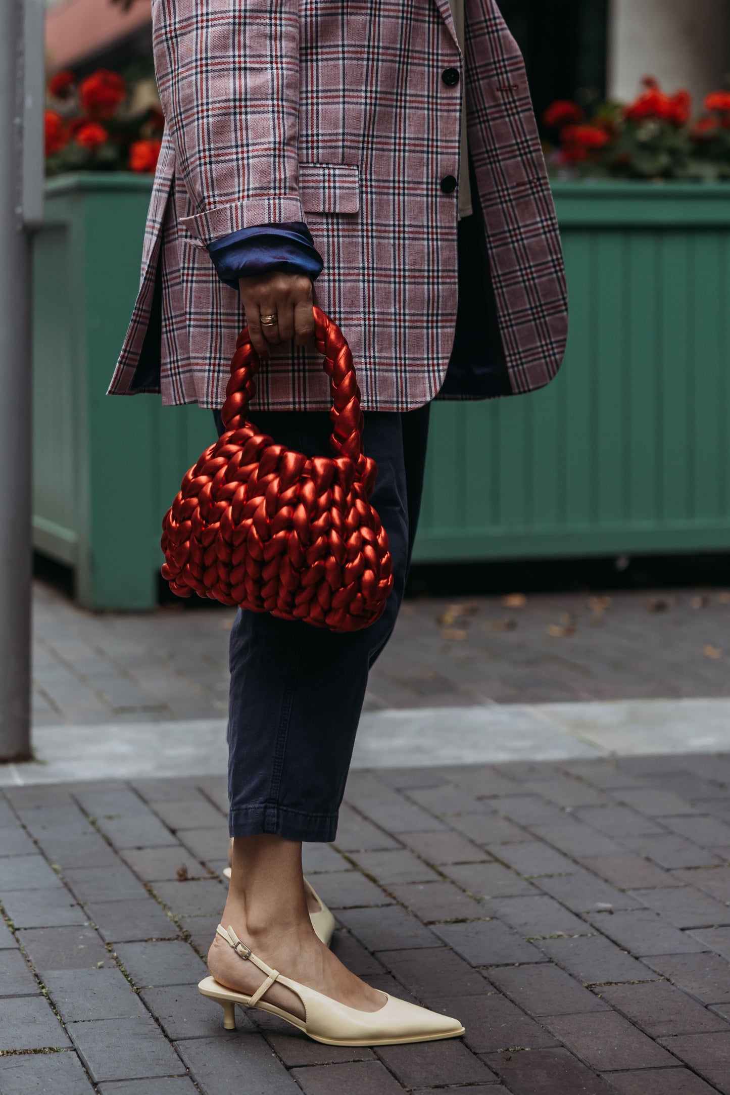 velvet handbag, chunky velvet bag, statement handbag, designer velvet bag, luxury soft bag, handmade velvet bag, unique fashion bag, trendy soft bag, machine washable handbag, elegant evening bag, soft chunky velvet handbag for everyday wear, handmade statement bag with a long handle, luxury machine washable bag for special occasions, unique velvet crossbody bag for women, fashion-forward plush bag with scarf