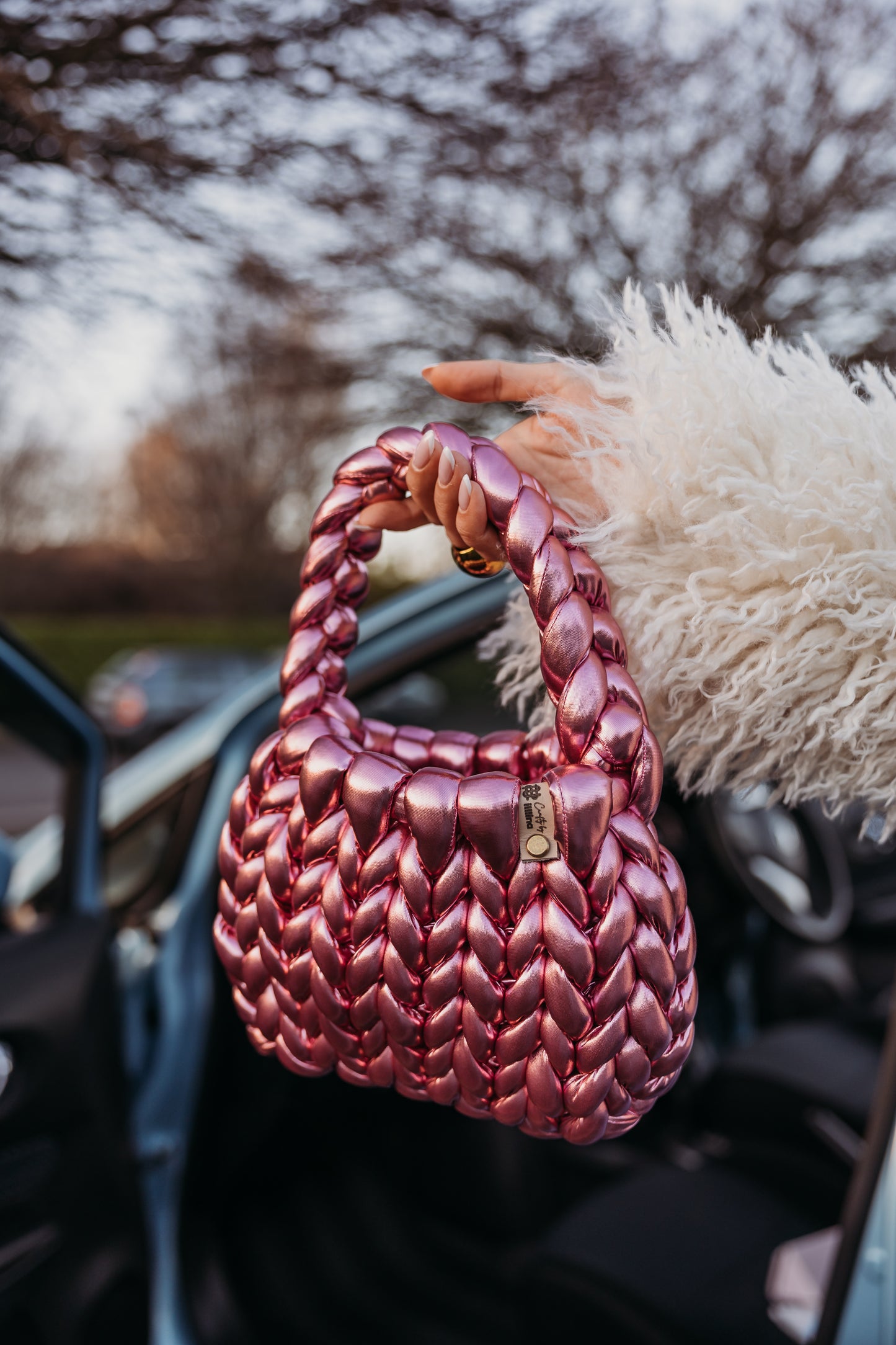 velvet handbag, chunky velvet bag, statement handbag, designer velvet bag, luxury soft bag, handmade velvet bag, unique fashion bag, trendy soft bag, machine washable handbag, elegant evening bag, soft chunky velvet handbag for everyday wear, handmade statement bag with a long handle, luxury machine washable bag for special occasions, unique velvet crossbody bag for women, fashion-forward plush bag with scarf