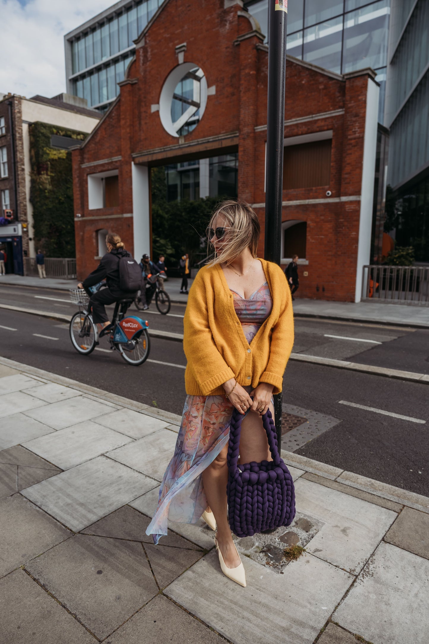 velvet handbag, chunky velvet bag, statement handbag, designer velvet bag, luxury soft bag, handmade velvet bag, unique fashion bag, trendy soft bag, machine washable handbag, elegant evening bag, soft chunky velvet handbag for everyday wear, handmade statement bag with a long handle, luxury machine washable bag for special occasions, unique velvet crossbody bag for women, fashion-forward plush bag with scarf