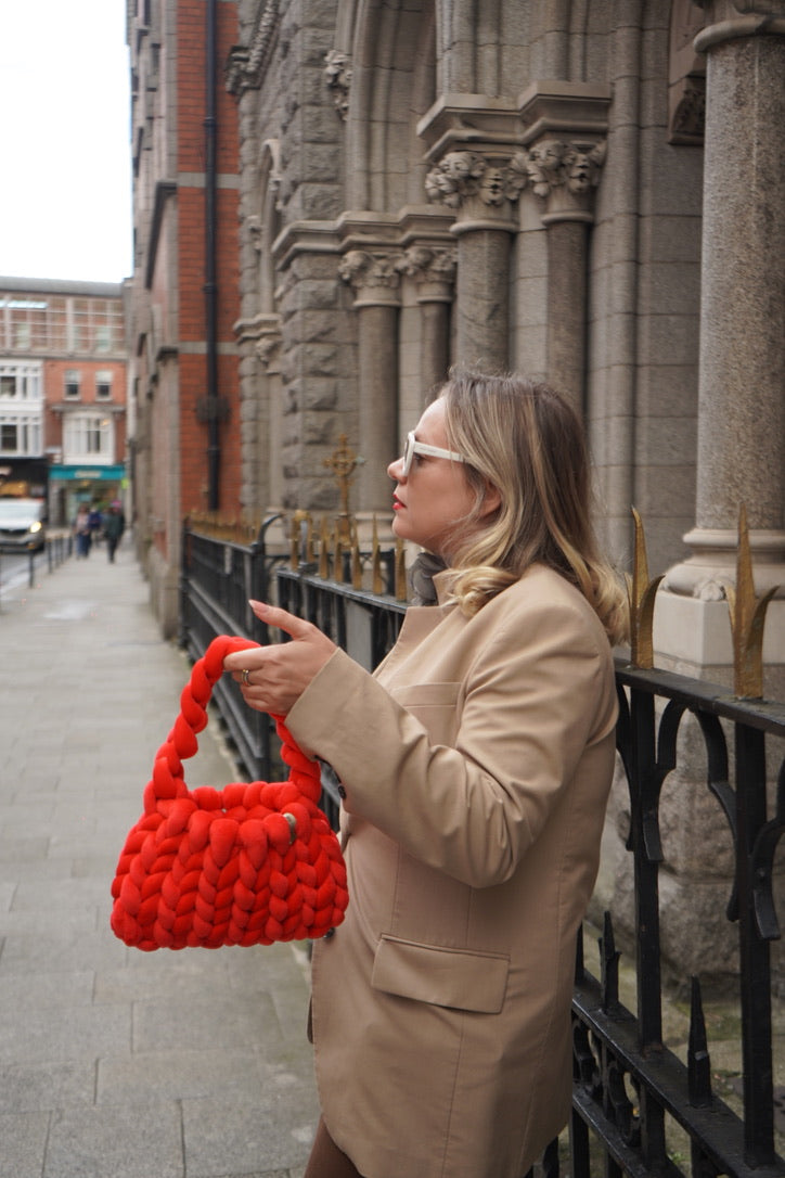 velvet handbag, chunky velvet bag, statement handbag, designer velvet bag, luxury soft bag, handmade velvet bag, unique fashion bag, trendy soft bag, machine washable handbag, elegant evening bag, soft chunky velvet handbag for everyday wear, handmade statement bag with a long handle, luxury machine washable bag for special occasions, unique velvet crossbody bag for women, fashion-forward plush bag with scarf