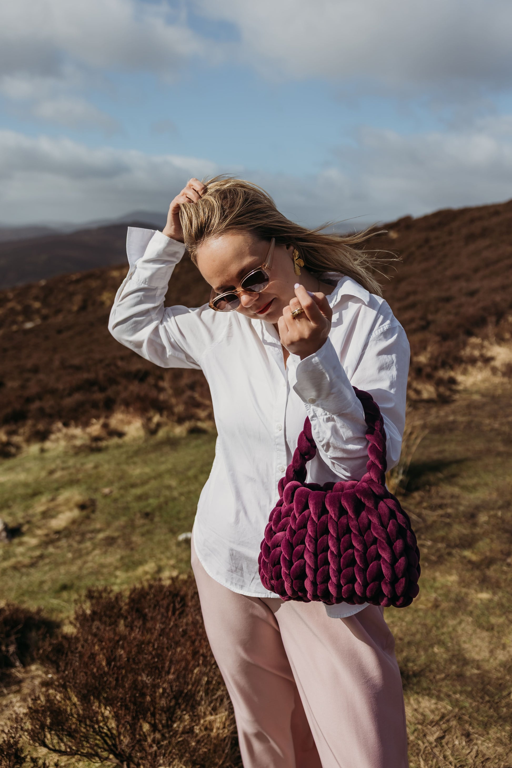 velvet handbag, chunky velvet bag, statement handbag, designer velvet bag, luxury soft bag, handmade velvet bag, unique fashion bag, trendy soft bag, machine washable handbag, elegant evening bag, soft chunky velvet handbag for everyday wear, handmade statement bag with a long handle, luxury machine washable bag for special occasions, unique velvet crossbody bag for women, fashion-forward plush bag with scarf