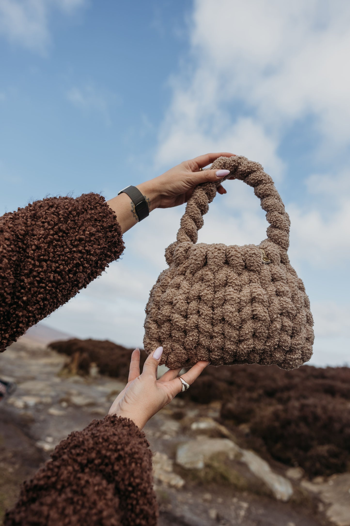 velvet handbag, chunky velvet bag, statement handbag, designer velvet bag, luxury soft bag, handmade velvet bag, unique fashion bag, trendy soft bag, machine washable handbag, elegant evening bag, soft chunky velvet handbag for everyday wear, handmade statement bag with a long handle, luxury machine washable bag for special occasions, unique velvet crossbody bag for women, fashion-forward plush bag with scarf, sponge cake bag, mini sponge cake bag