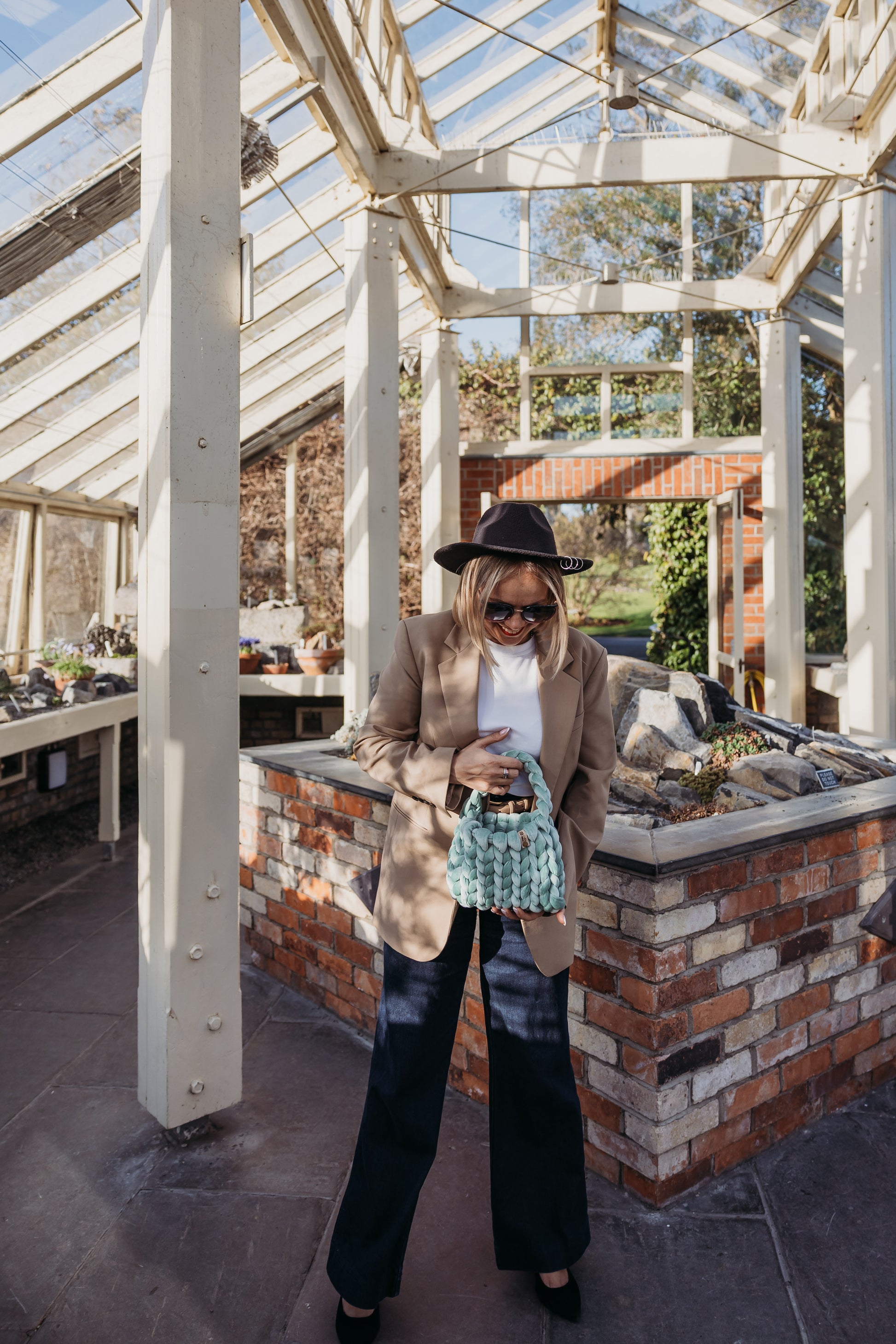 velvet handbag, chunky velvet bag, statement handbag, designer velvet bag, luxury soft bag, handmade velvet bag, unique fashion bag, trendy soft bag, machine washable handbag, elegant evening bag, soft chunky velvet handbag for everyday wear, handmade statement bag with a long handle, luxury machine washable bag for special occasions, unique velvet crossbody bag for women, fashion-forward plush bag with scarf