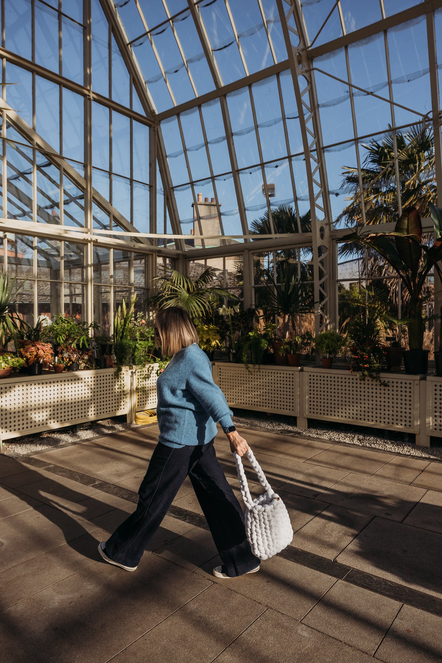 velvet handbag, chunky velvet bag, statement handbag, designer velvet bag, luxury soft bag, handmade velvet bag, unique fashion bag, trendy soft bag, machine washable handbag, elegant evening bag, soft chunky velvet handbag for everyday wear, handmade statement bag with a long handle, luxury machine washable bag for special occasions, unique velvet crossbody bag for women, fashion-forward plush bag with scarf