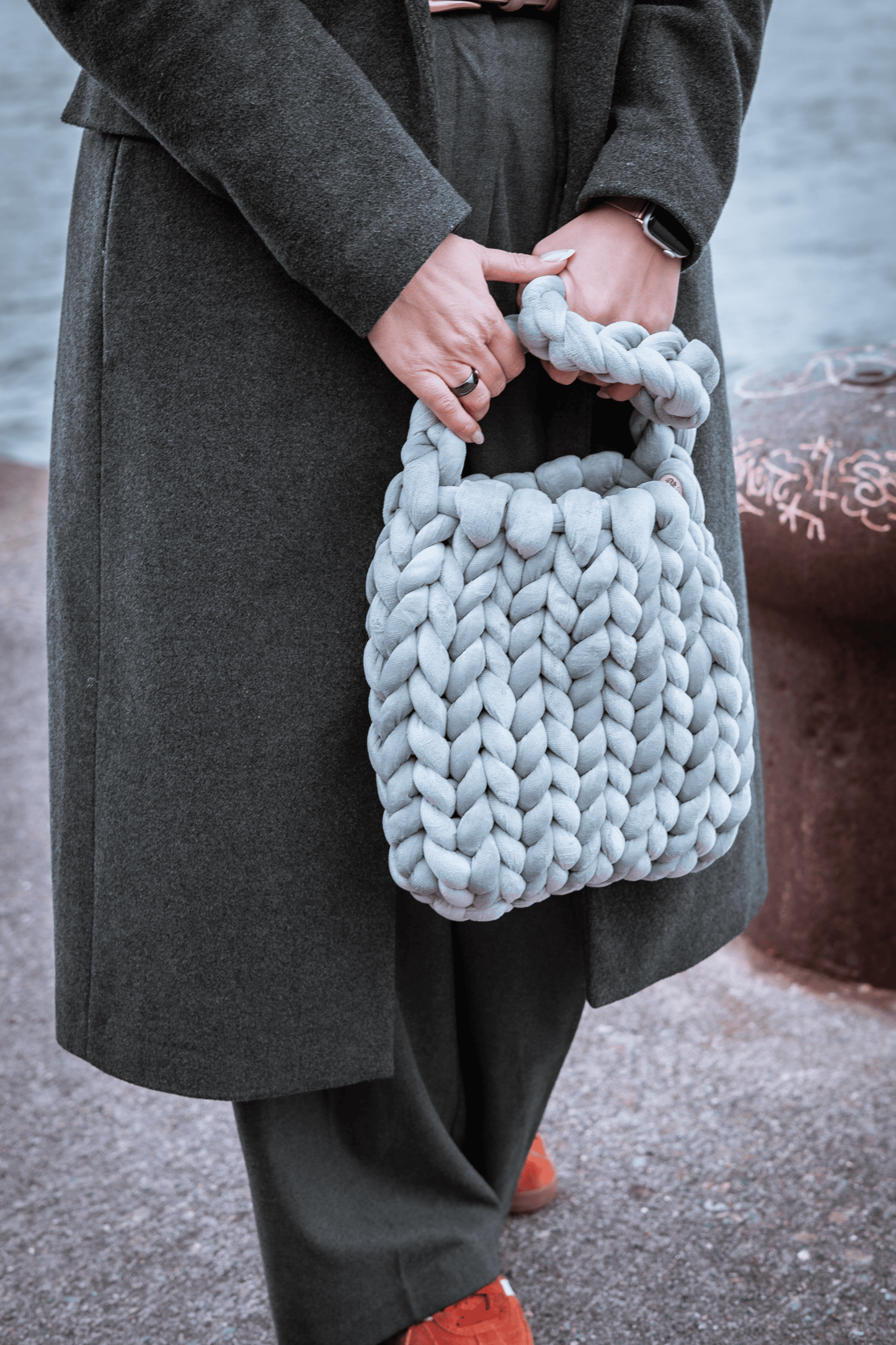 velvet handbag, chunky velvet bag, statement handbag, designer velvet bag, luxury soft bag, handmade velvet bag, unique fashion bag, trendy soft bag, machine washable handbag, elegant evening bag, soft chunky velvet handbag for everyday wear, handmade statement bag with a long handle, luxury machine washable bag for special occasions, unique velvet crossbody bag for women, fashion-forward plush bag with scarf