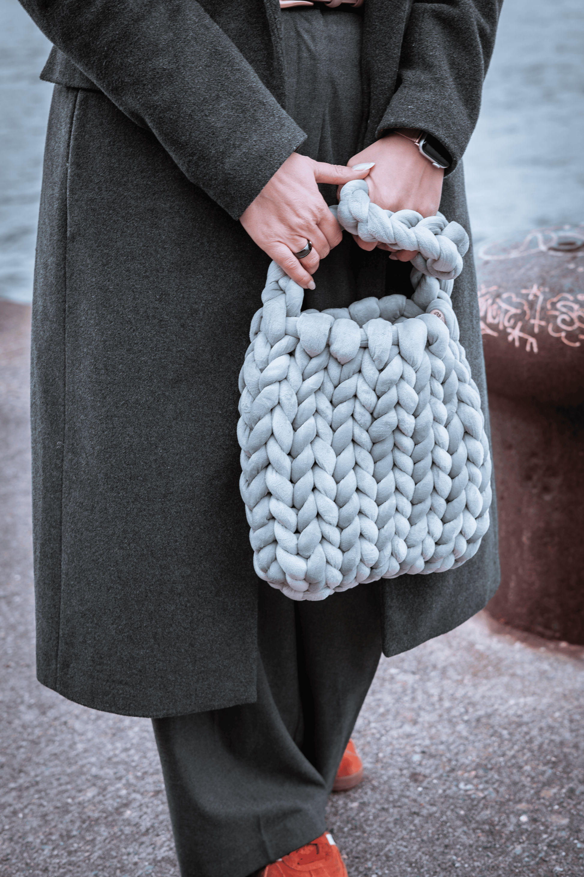 velvet handbag, chunky velvet bag, statement handbag, designer velvet bag, luxury soft bag, handmade velvet bag, unique fashion bag, trendy soft bag, machine washable handbag, elegant evening bag, soft chunky velvet handbag for everyday wear, handmade statement bag with a long handle, luxury machine washable bag for special occasions, unique velvet crossbody bag for women, fashion-forward plush bag with scarf