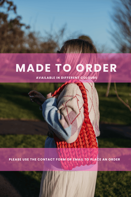 velvet handbag, chunky velvet bag, statement handbag, designer velvet bag, luxury soft bag, handmade velvet bag, unique fashion bag, trendy soft bag, machine washable handbag, elegant evening bag, soft chunky velvet handbag for everyday wear, handmade statement bag with a long handle, luxury machine washable bag for special occasions, unique velvet crossbody bag for women, fashion-forward plush bag with scarf, sponge cake bag, mini sponge cake bag