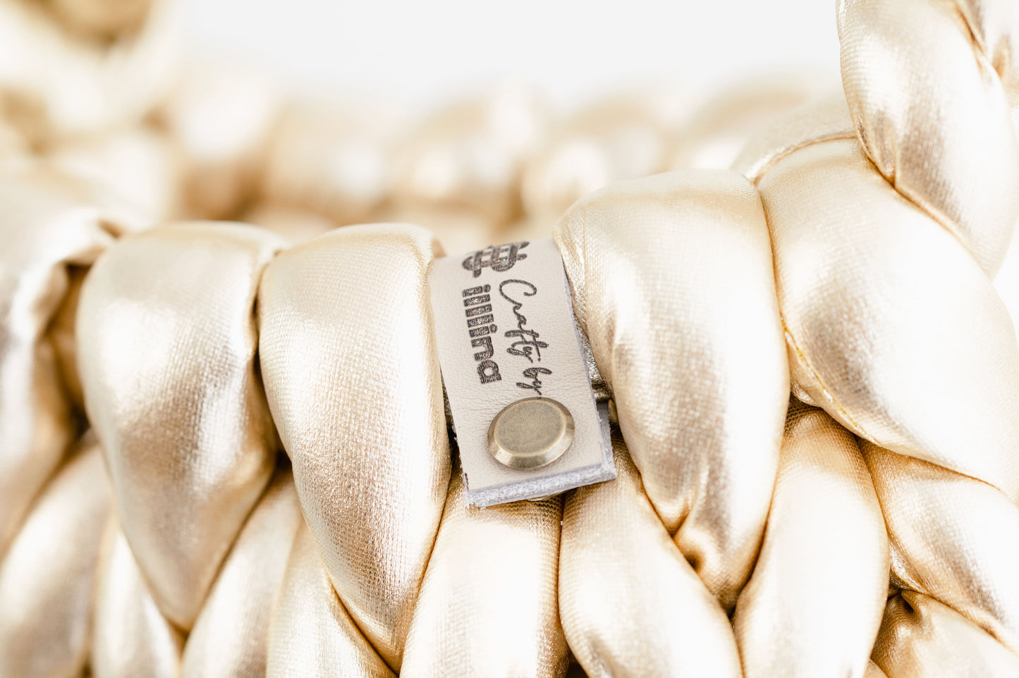 velvet handbag, chunky velvet bag, statement handbag, designer velvet bag, luxury soft bag, handmade velvet bag, unique fashion bag, trendy soft bag, machine washable handbag, elegant evening bag, soft chunky velvet handbag for everyday wear, handmade statement bag with a long handle, luxury machine washable bag for special occasions, unique velvet crossbody bag for women, fashion-forward plush bag with scarf